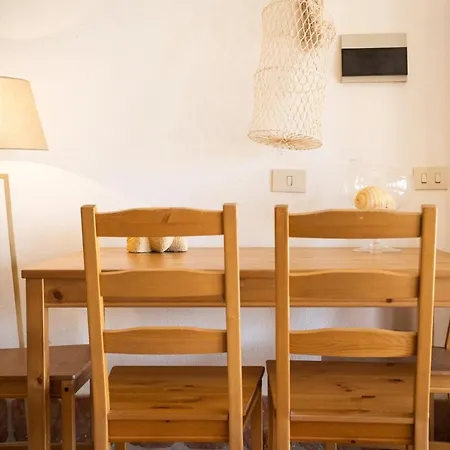 Hotel apartamentowy Dammusi Ziuni 4*