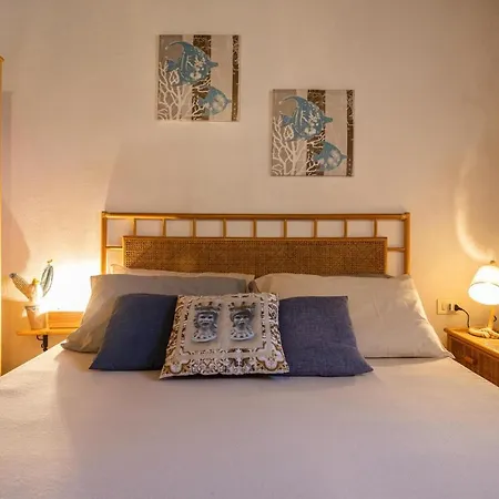 Dammusi Ziuni Aparthotel